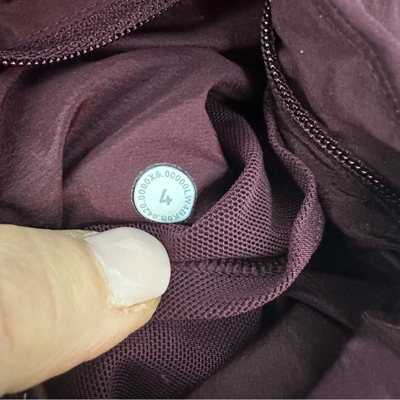 Lululemon Down For It All Running Winter Jacket - Cassis - Size 4 #206 - Picture 7 of 7